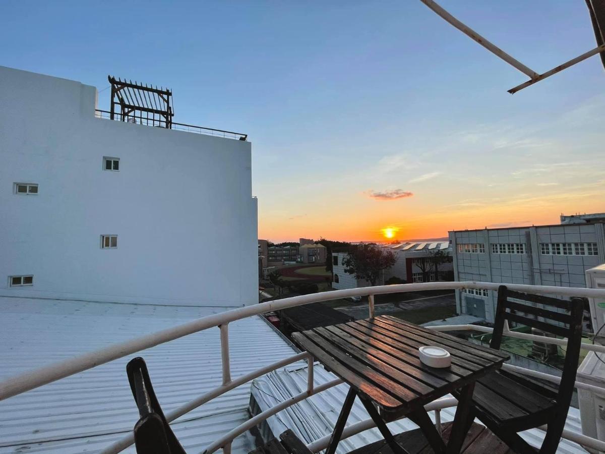 海中天旅店 Sea Of The World B&B Kenting Exterior photo