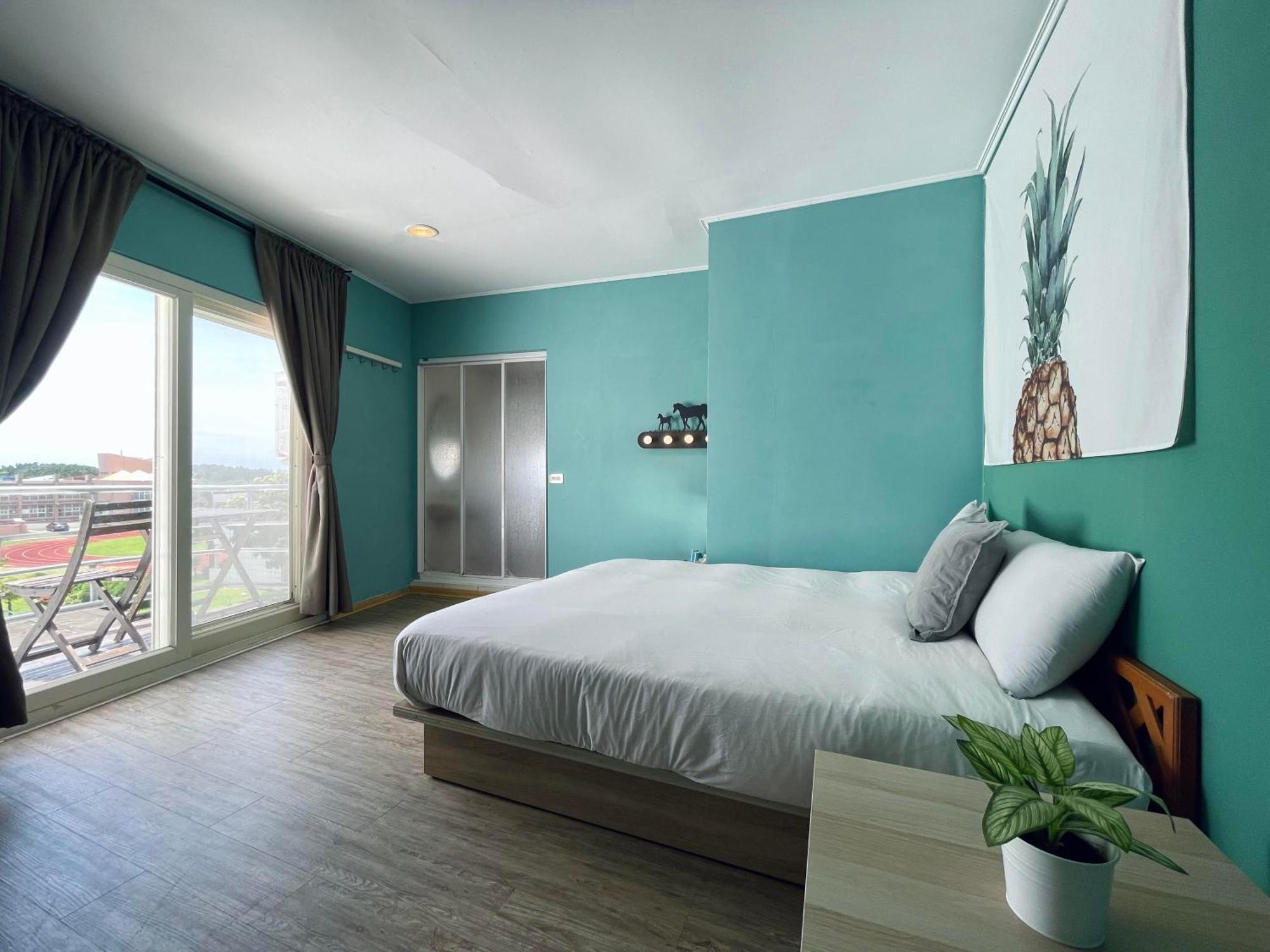 海中天旅店 Sea Of The World B&B Kenting Exterior photo
